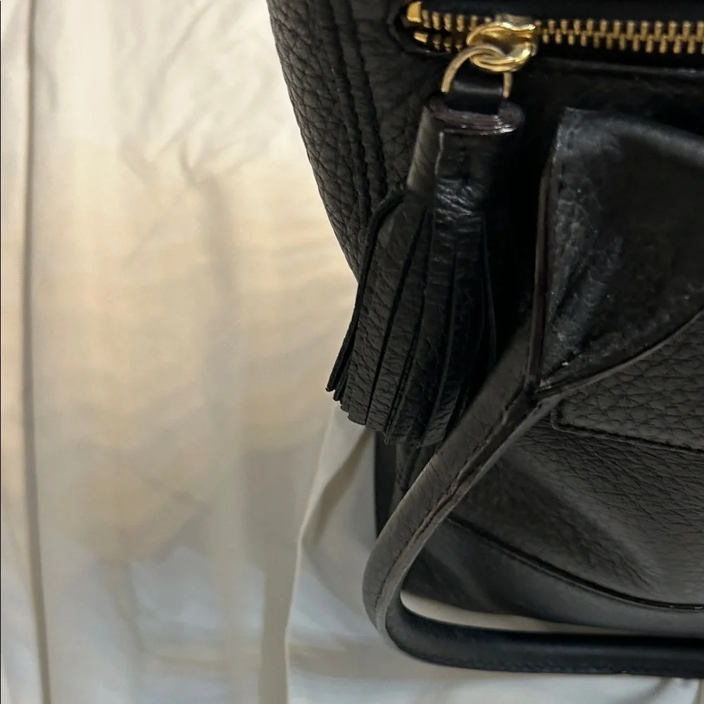 Kate Spade Black Textured Leather Tote Minimalist Fashion